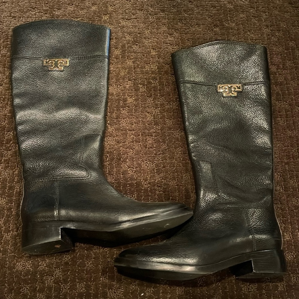 Women’s knee-high boots